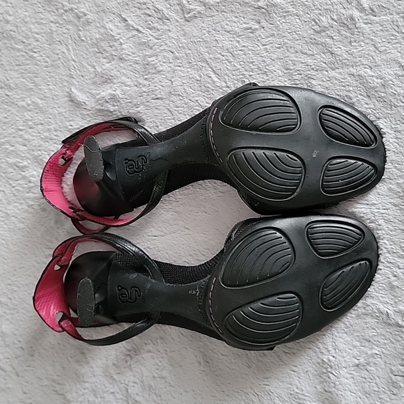 Cole Haan Nike G Series Heels - Picture 3 of 11